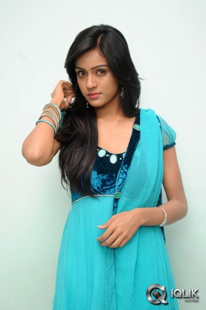 Vithika-Sheru